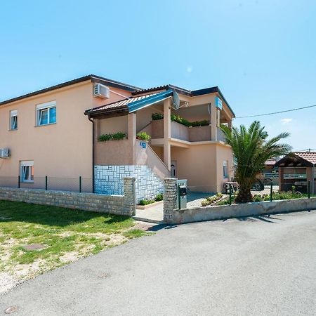 Apartments With A Parking Space Nin, Zadar - 19555 Kültér fotó